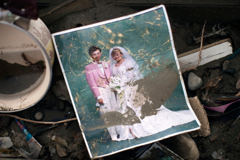 Illustration for article titled The Japan Quake's Most Powerful Photos (Updated)